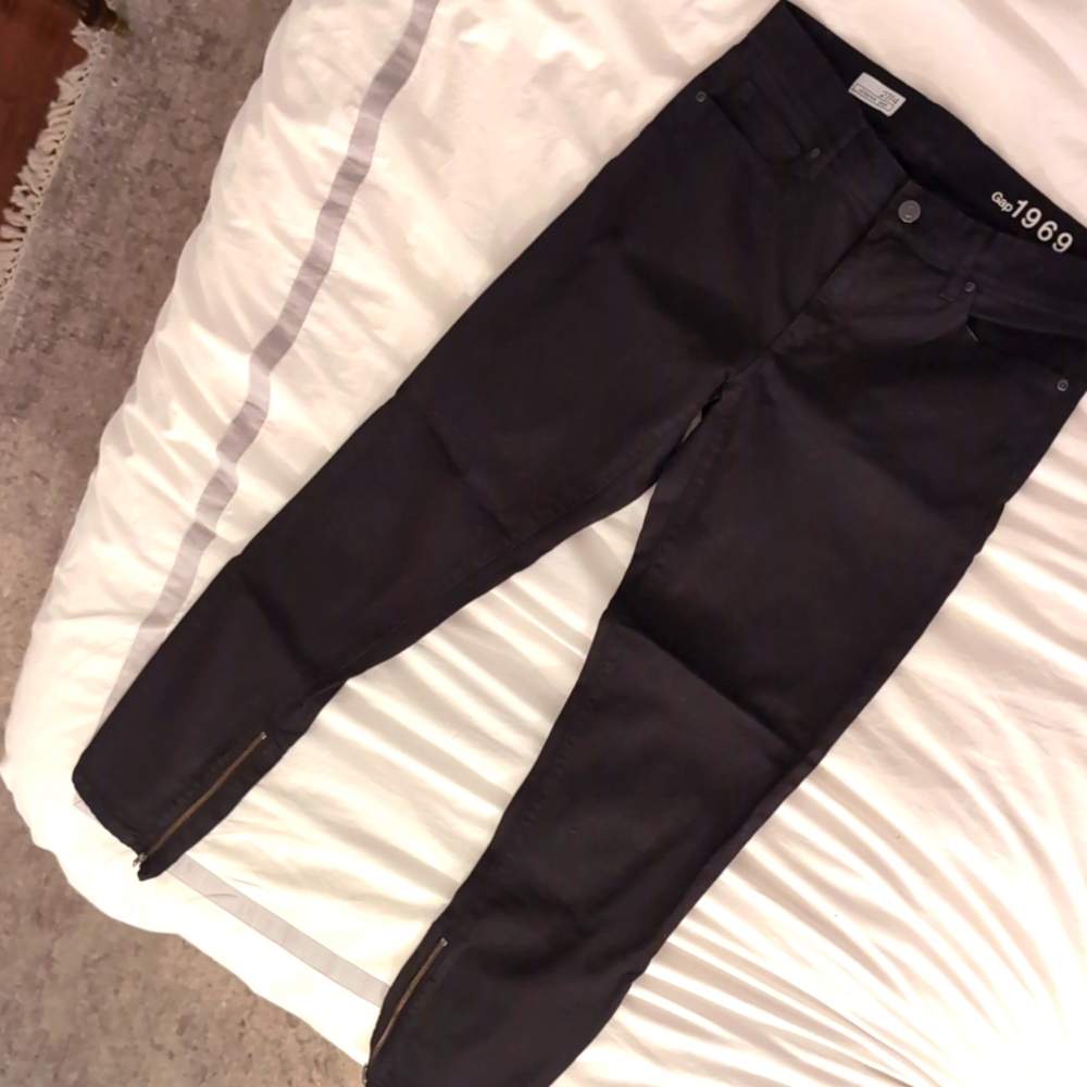 Gap Black Legging Jean size 27